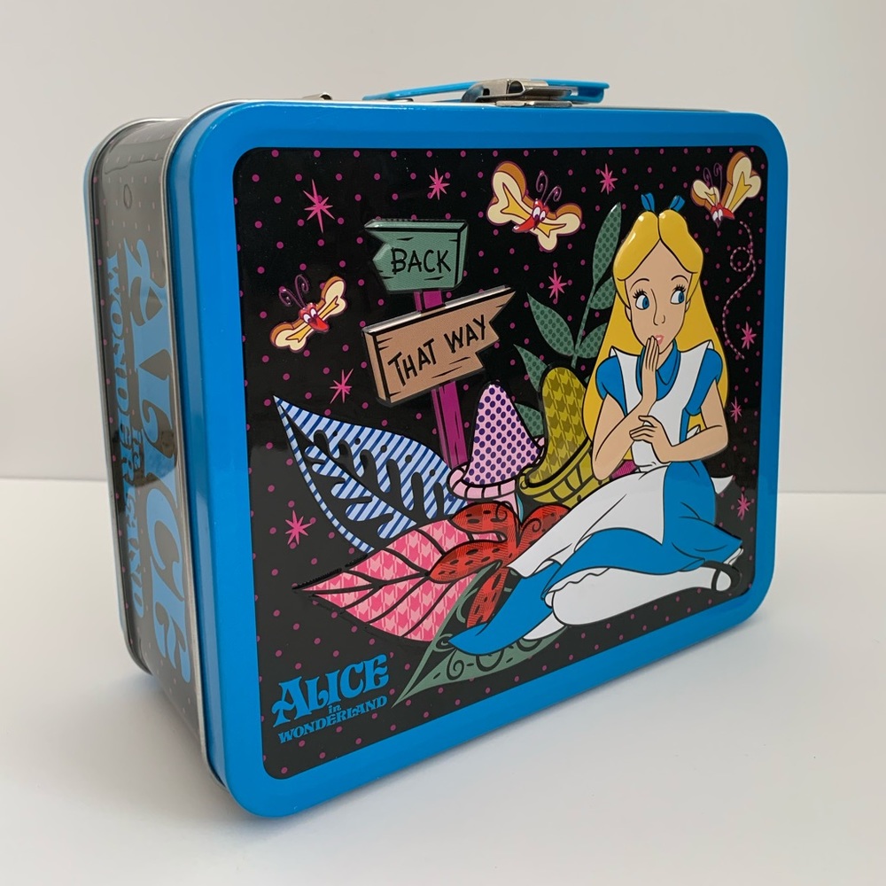 COPY - Alice in wonderland tin lunch box